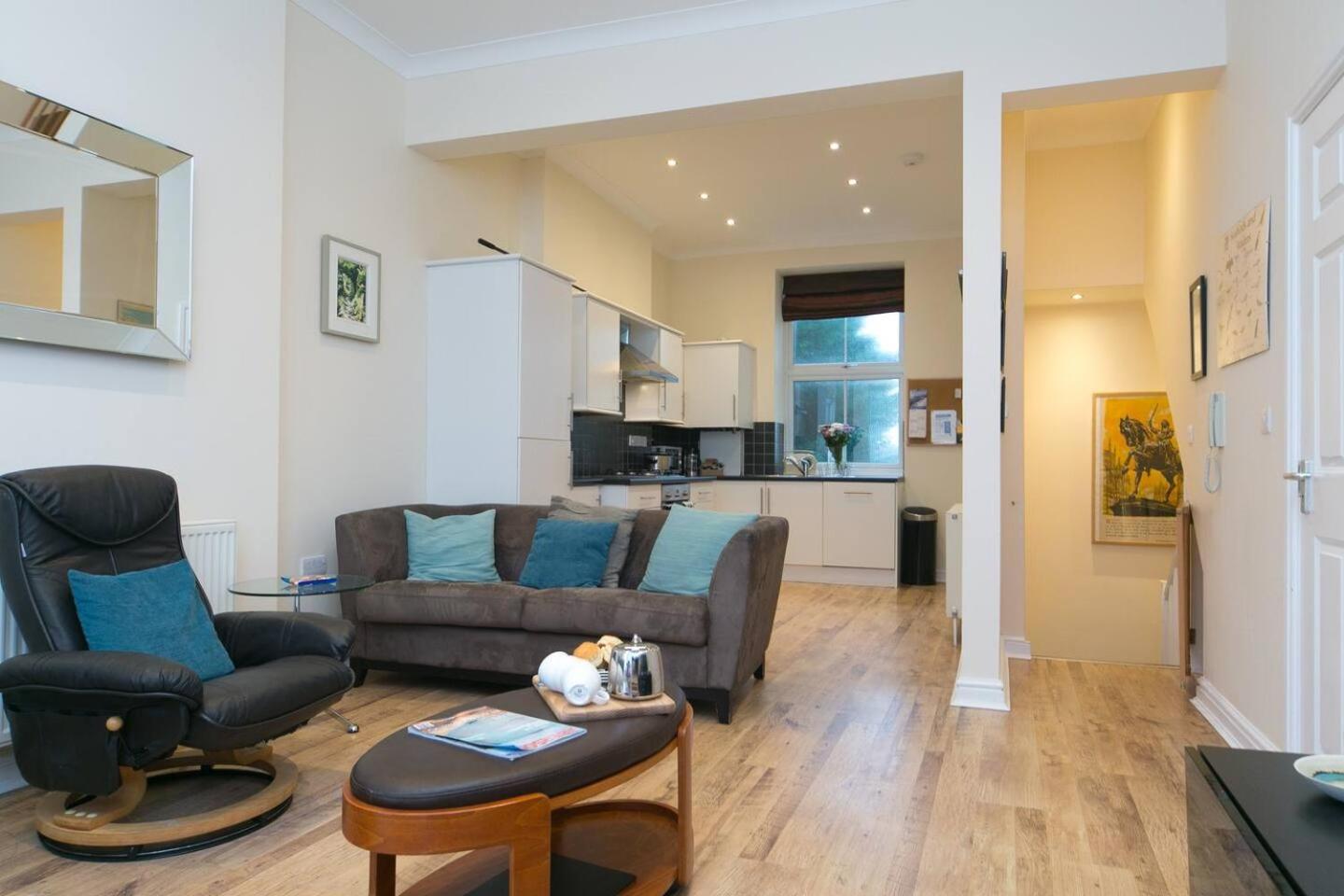 Pass The Keys Hafan Stylish 2 Bedroom Sea View Apartment Pwllheli Εξωτερικό φωτογραφία