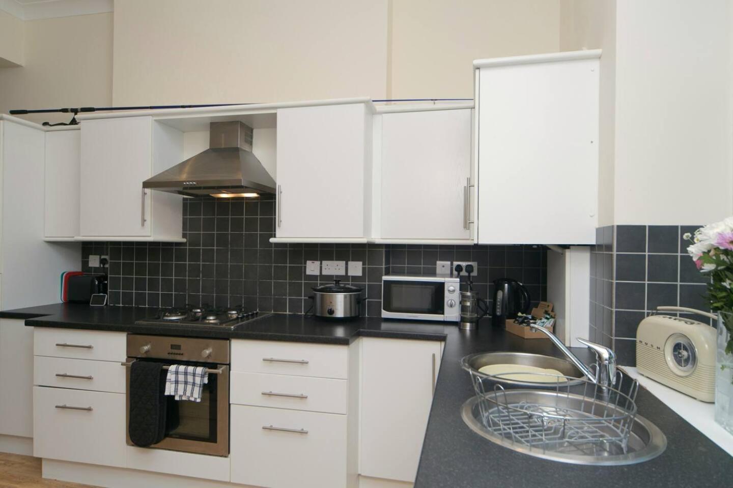 Pass The Keys Hafan Stylish 2 Bedroom Sea View Apartment Pwllheli Εξωτερικό φωτογραφία